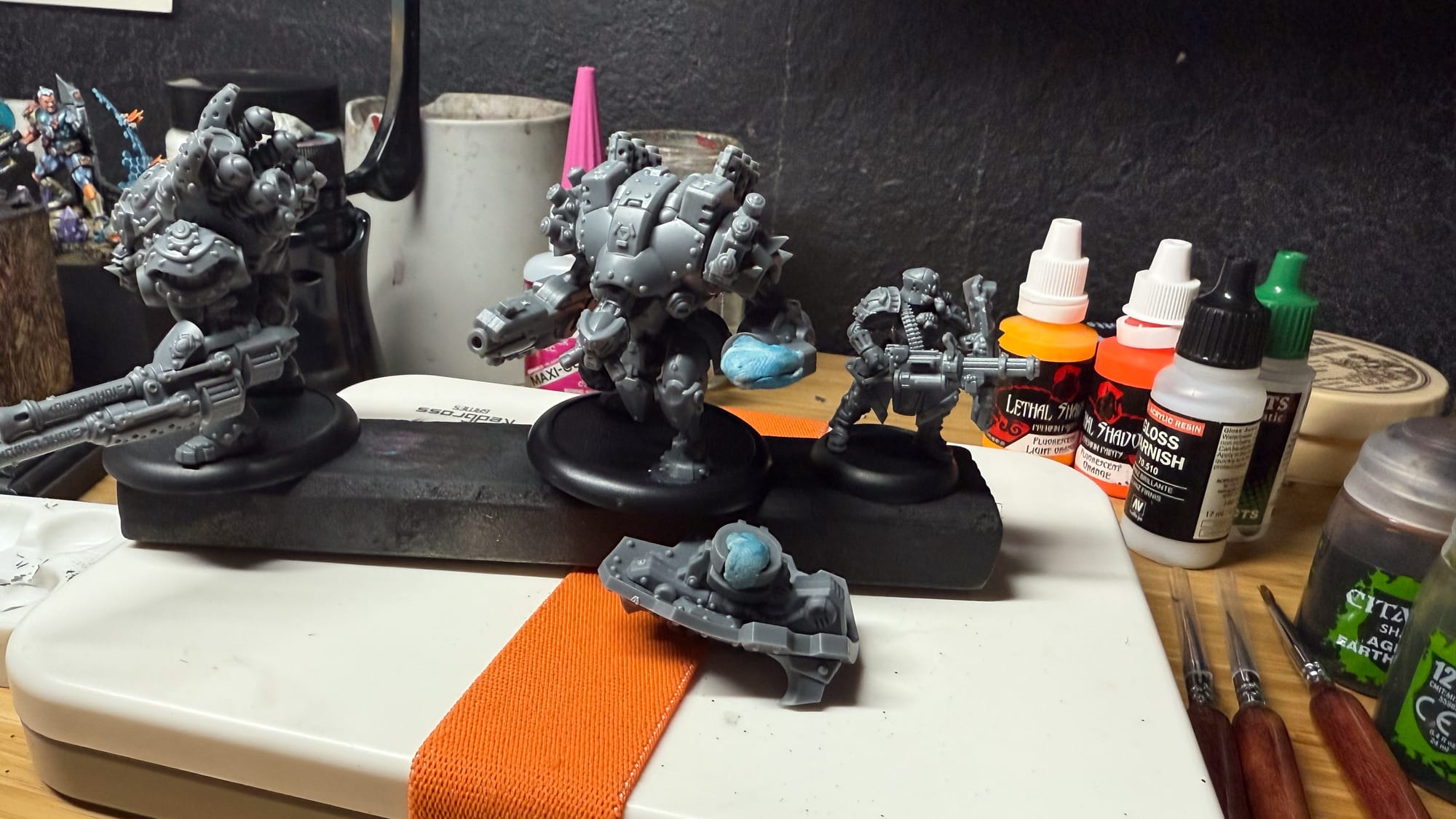 A photo of completed models for Warmachine 2 player starter set