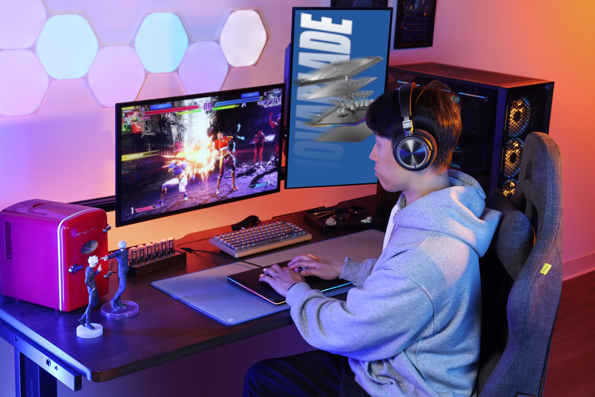 CORSAIR Steps Into the Ring with the Novablade Pro Wireless Hall Effect Leverless Fight Controller