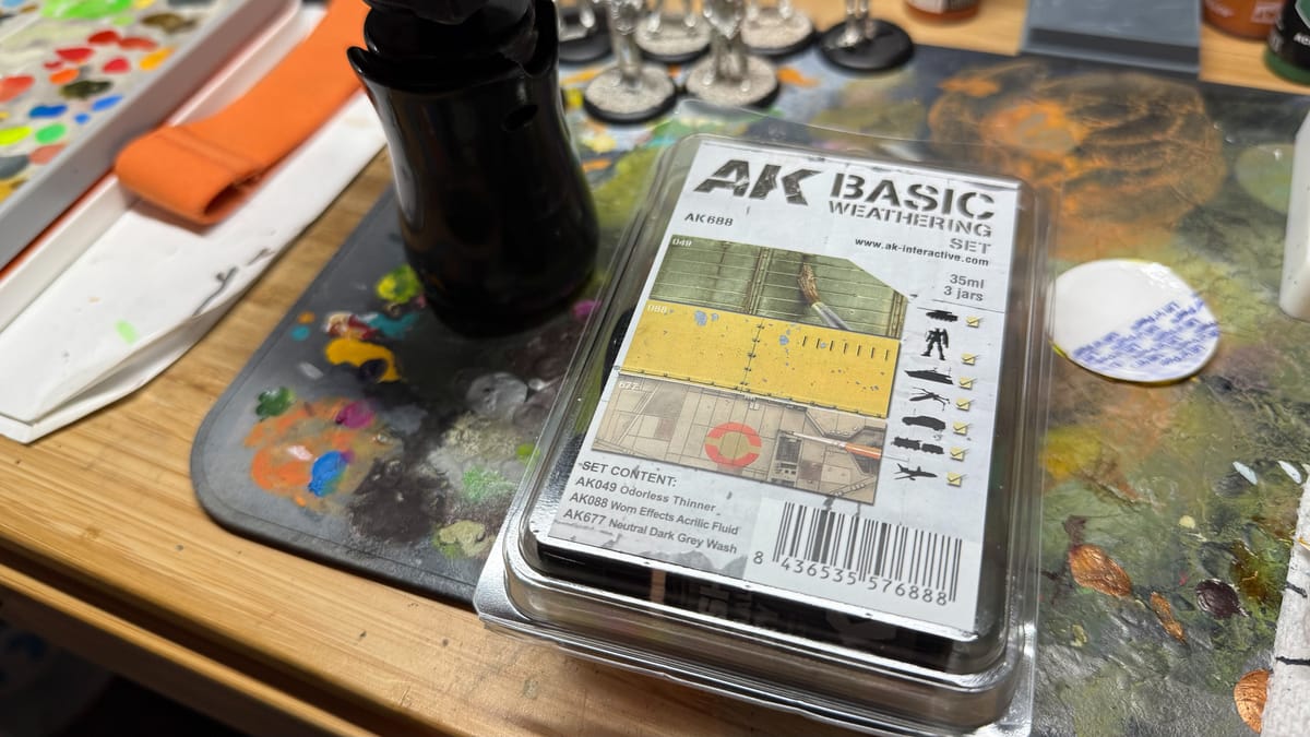 AK Interactive Basic Weathering Set Review — learn advanced weathering, easy