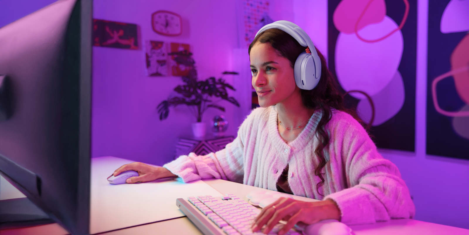 Introducing Logitech's new G325 gaming headset
