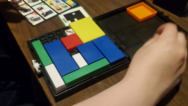 Gridlock review — Rubik’s gains a lot by dropping a dimension.