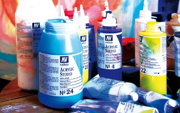 WizKids partners with Vellejo Paints for upcoming paint line