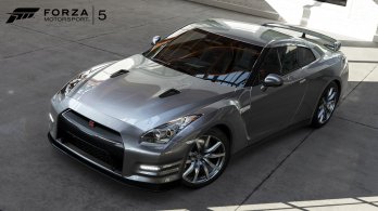 week04-2012-nissan-gt-r-black-edition