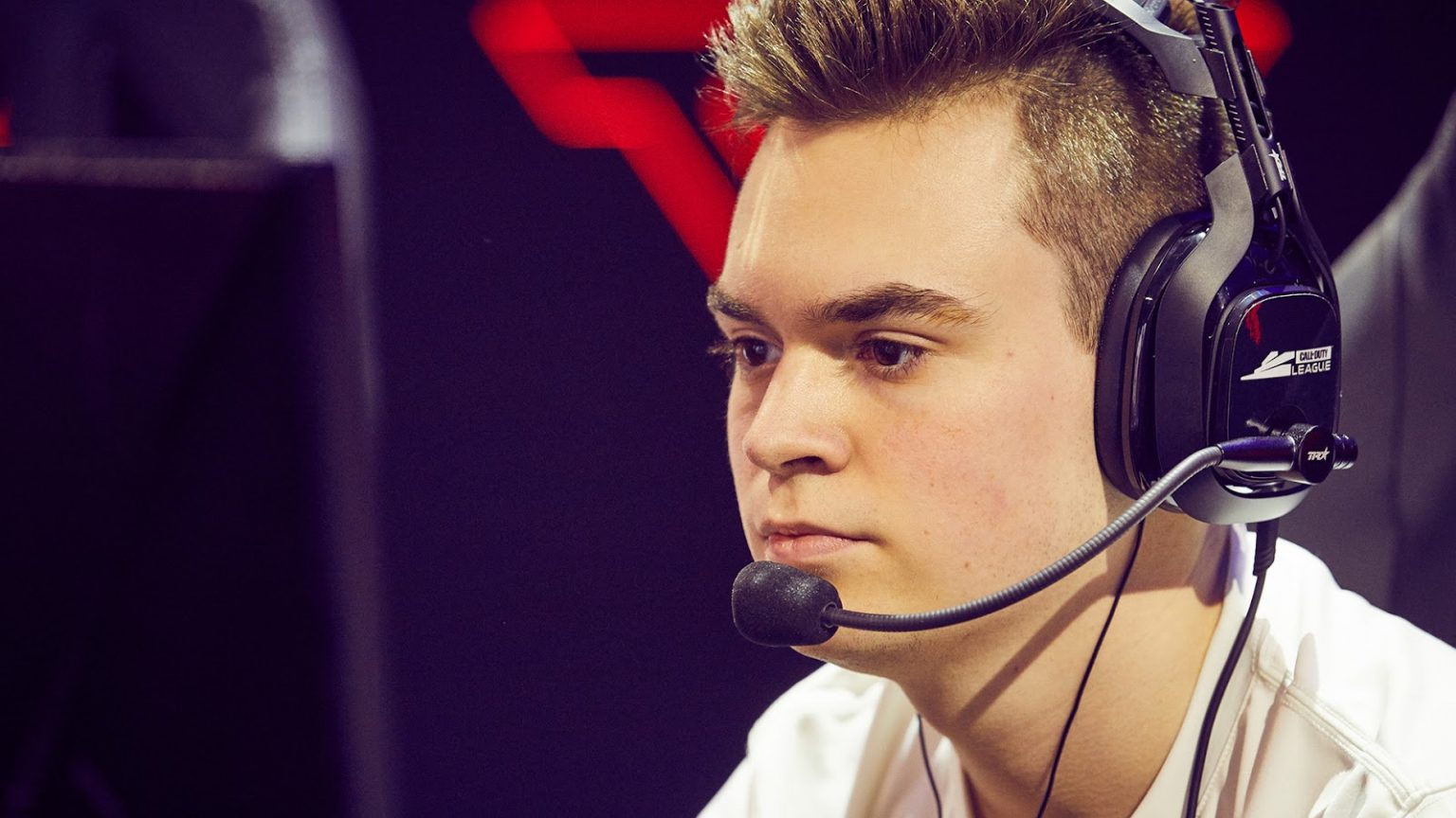 He is probably the best SMG in the game': Dallas Empire, 'Huke' take out  OpTic in 3-2 classic