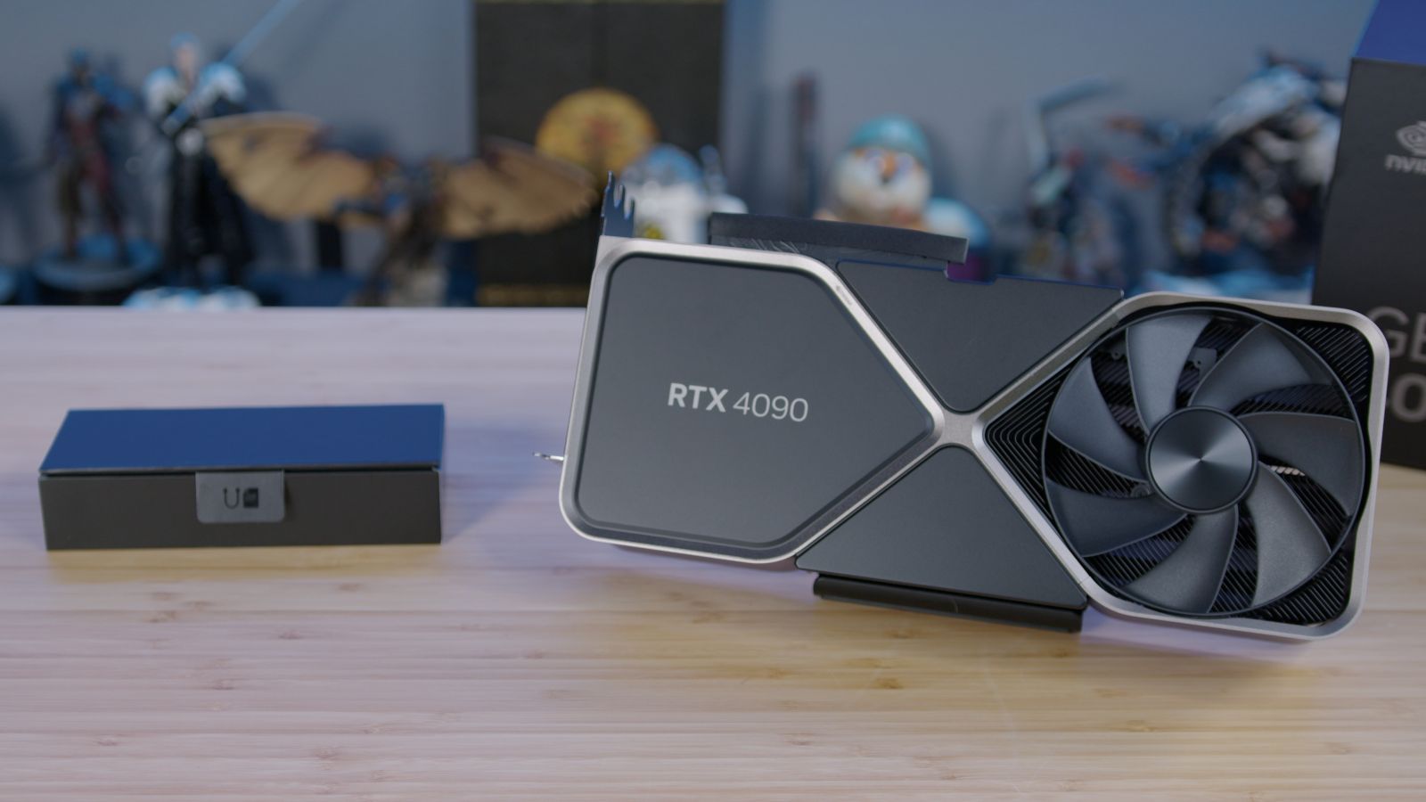 RTX 4090 Review by someone who actually plays games 