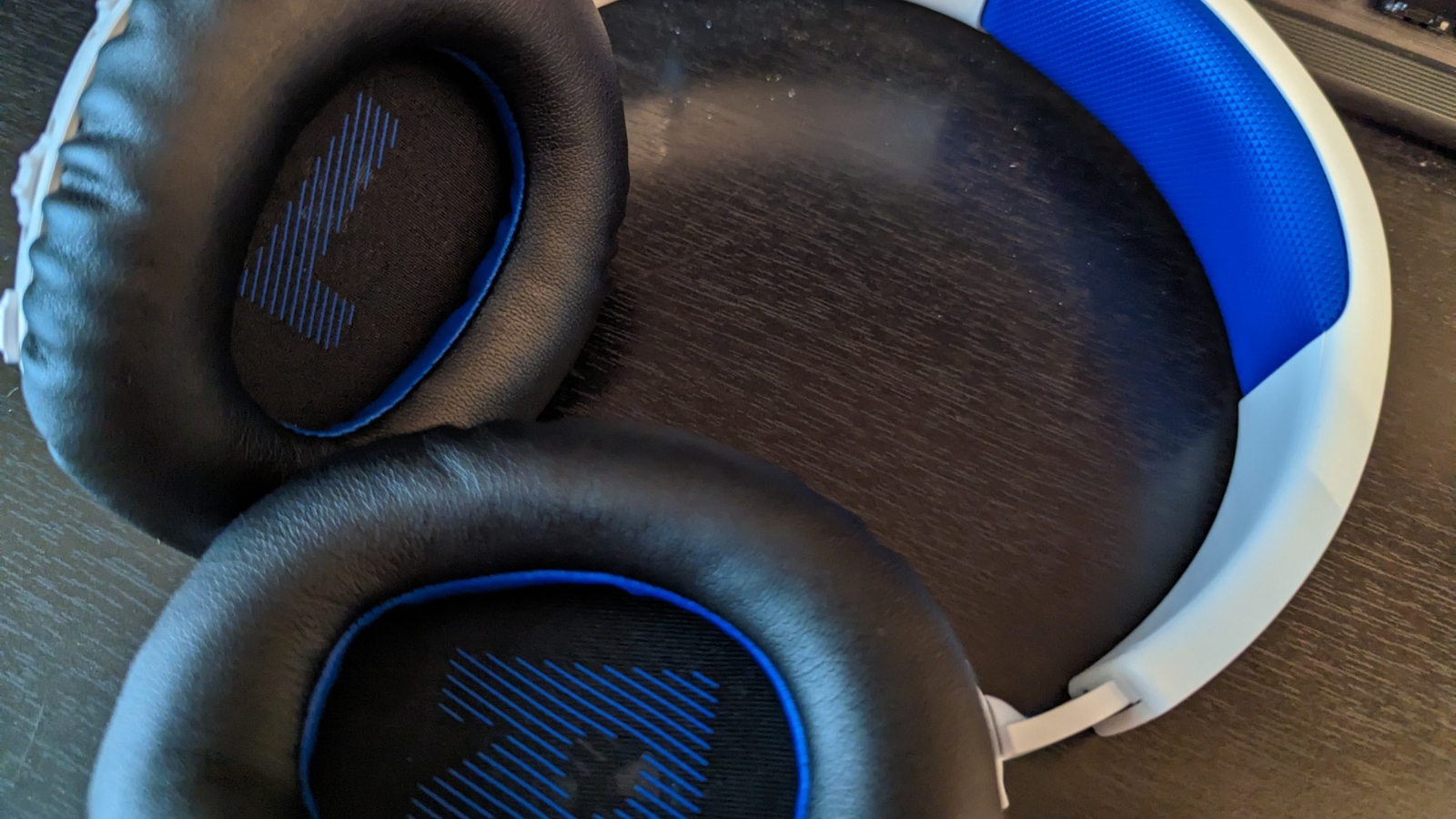 Wireless Headset trades review — jack A JBL --- all Console of Quantum GAMINGTREND 360P