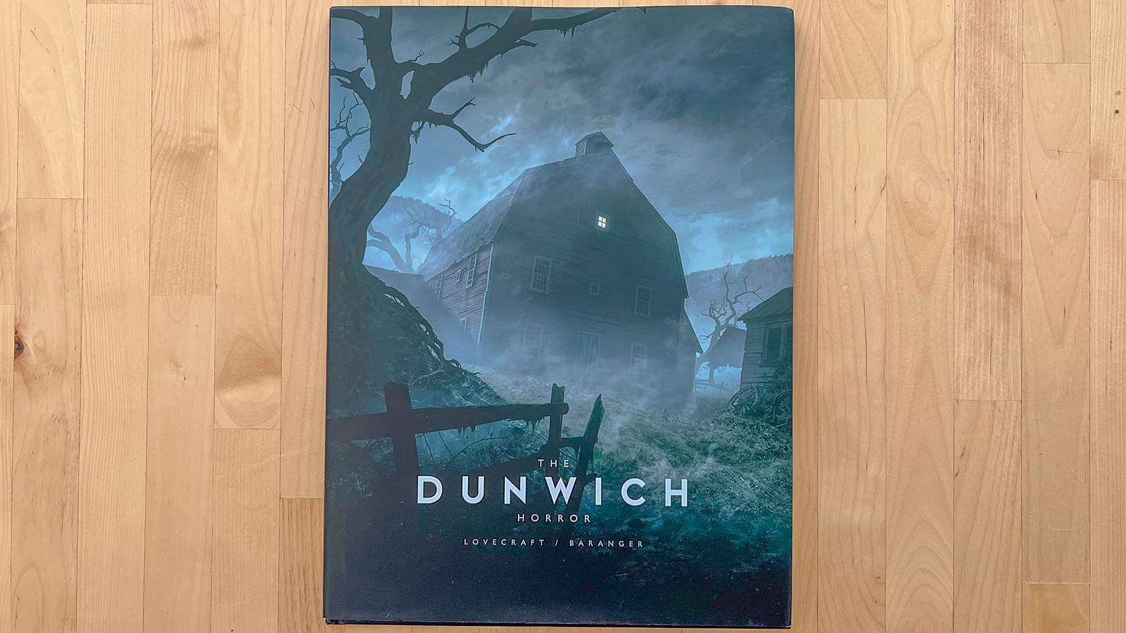 A photo of the front cover of The Dunwich Horror